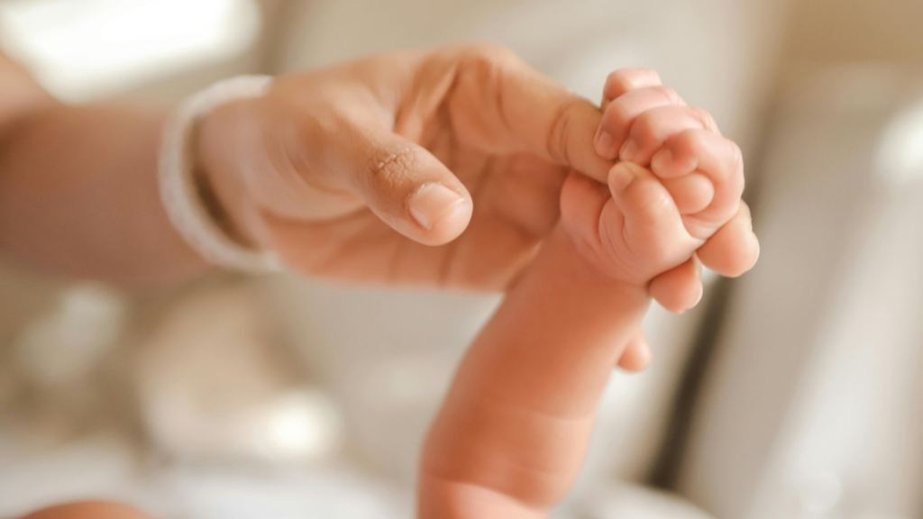 Caring for Your Newborn: Essential Tips for the First Weeks